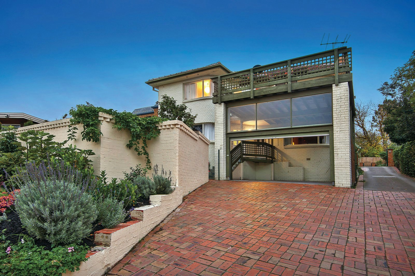 2/21 Pavo Street, Balwyn North, VIC