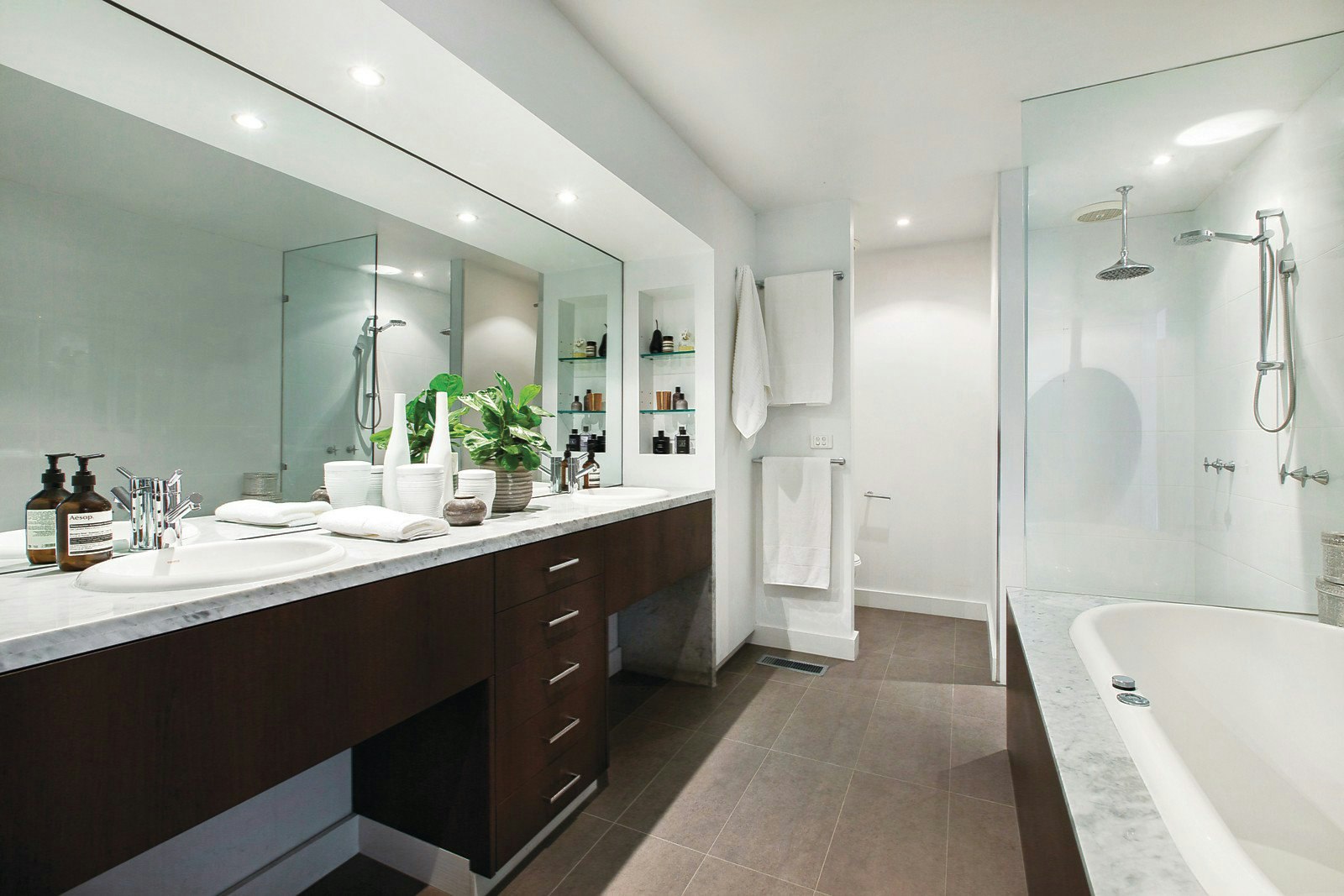 3 Moubray Street, Albert Park, VIC