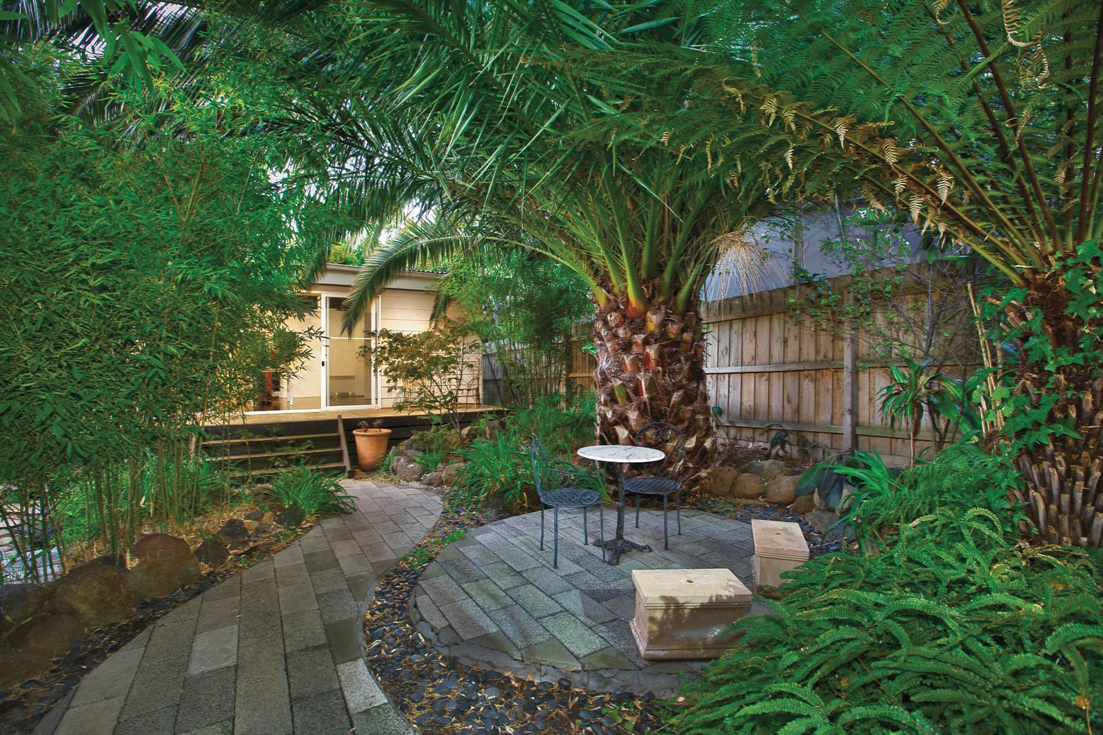 28 Allenby Road, Canterbury, VIC