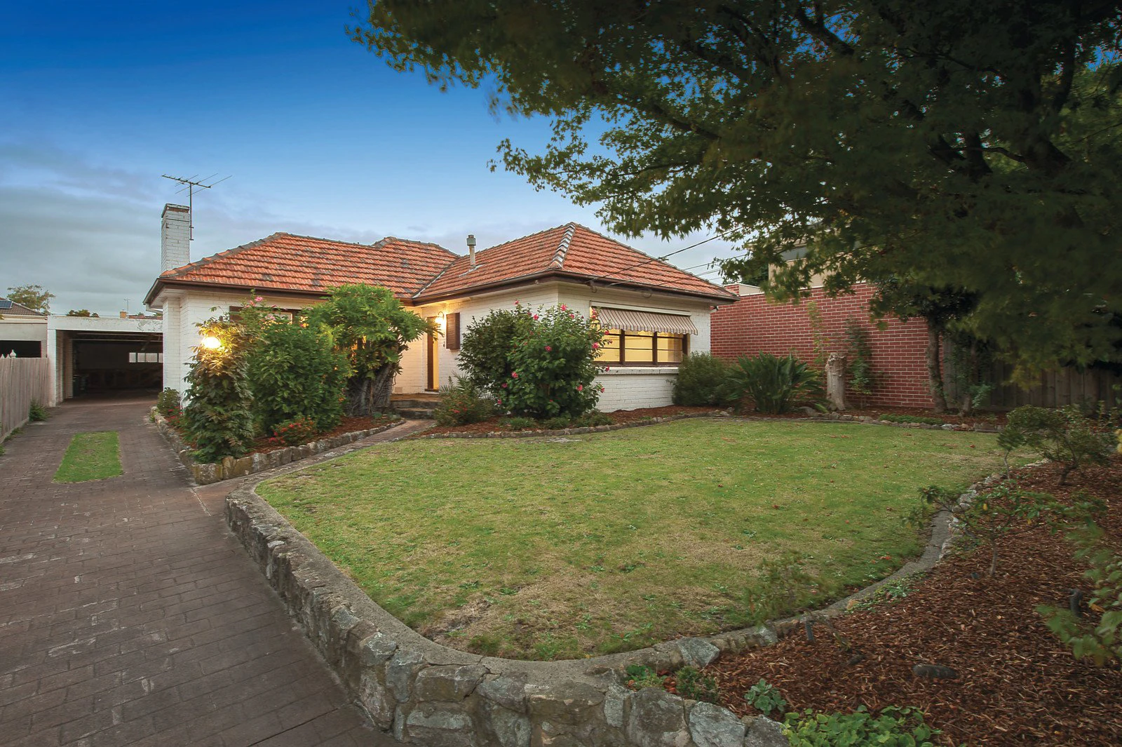 2 Leopold Street, Burwood, VIC