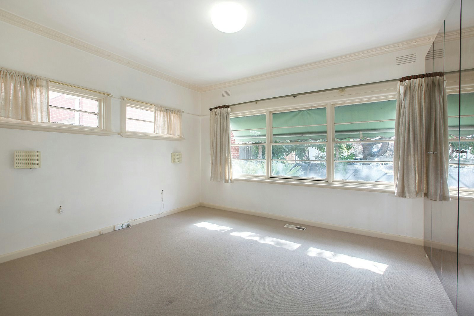 2 Leopold Street, Burwood, VIC