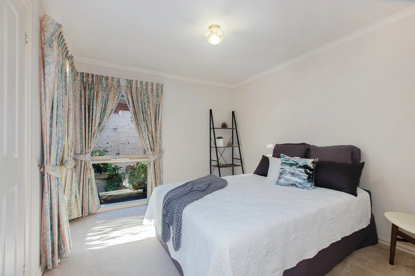 2/6 Glencairn Avenue, Camberwell, VIC