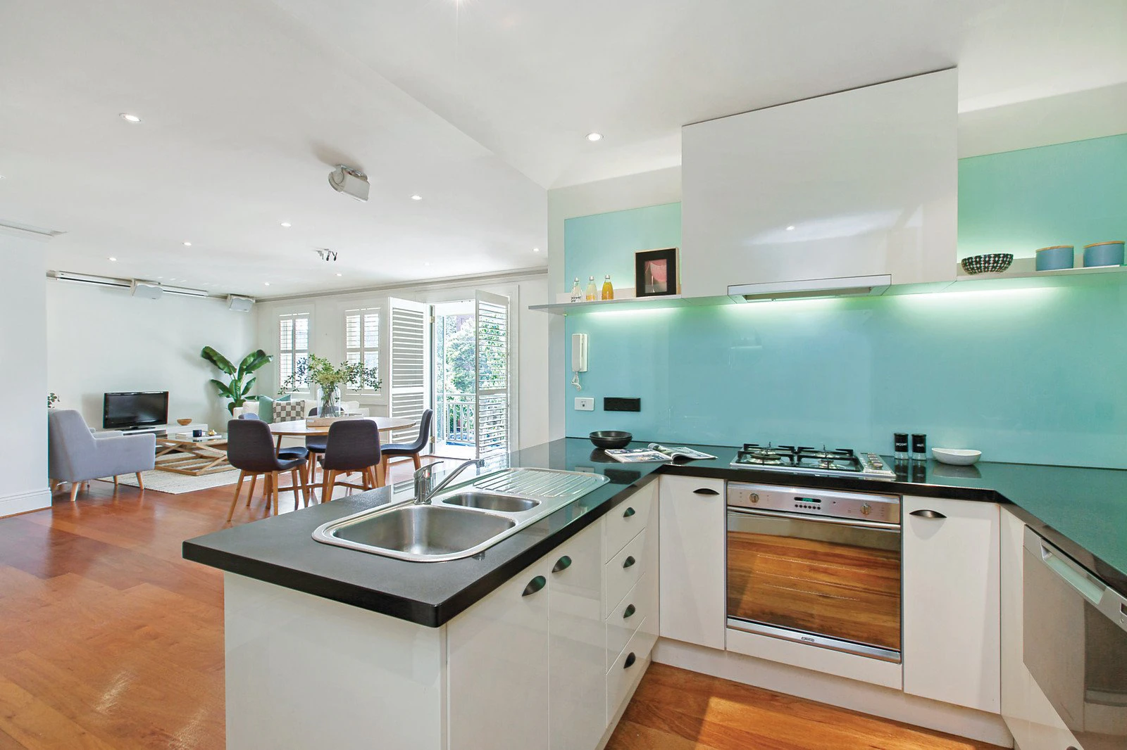 2/1a Hartpury Avenue, Elwood, VIC