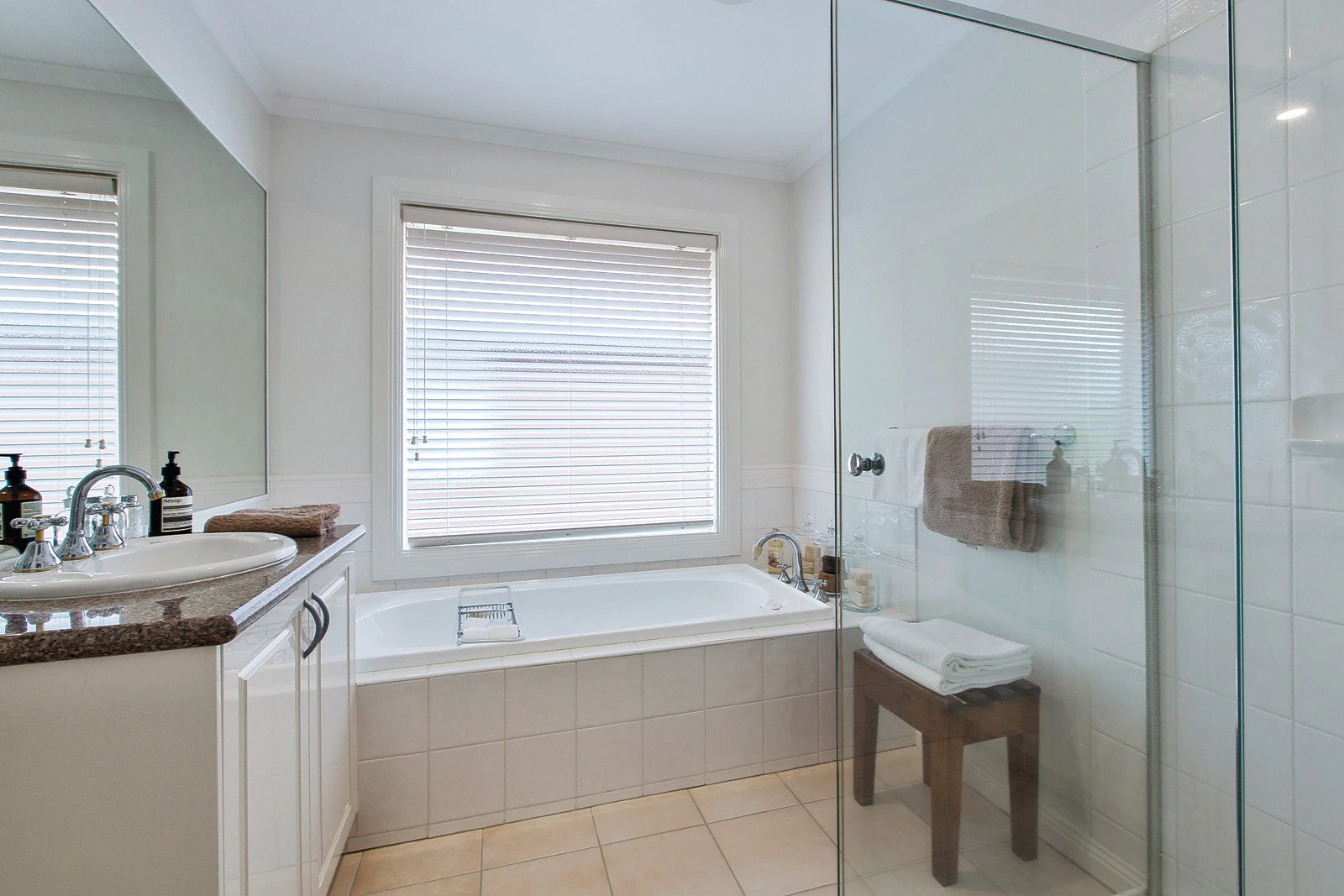 2/45 Kent Road, Surrey Hills, VIC