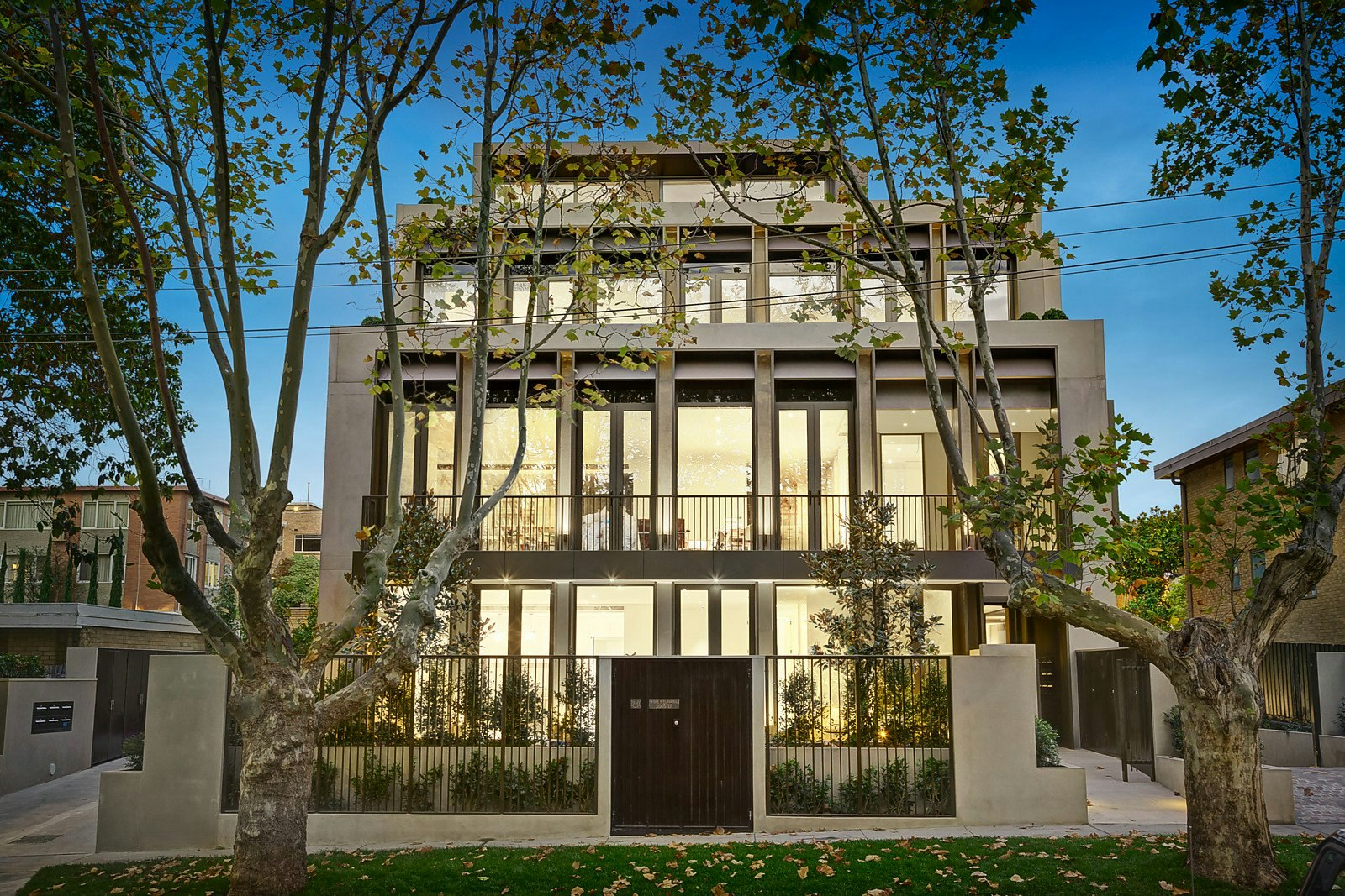 1/14A Woorigoleen Road, Toorak, VIC