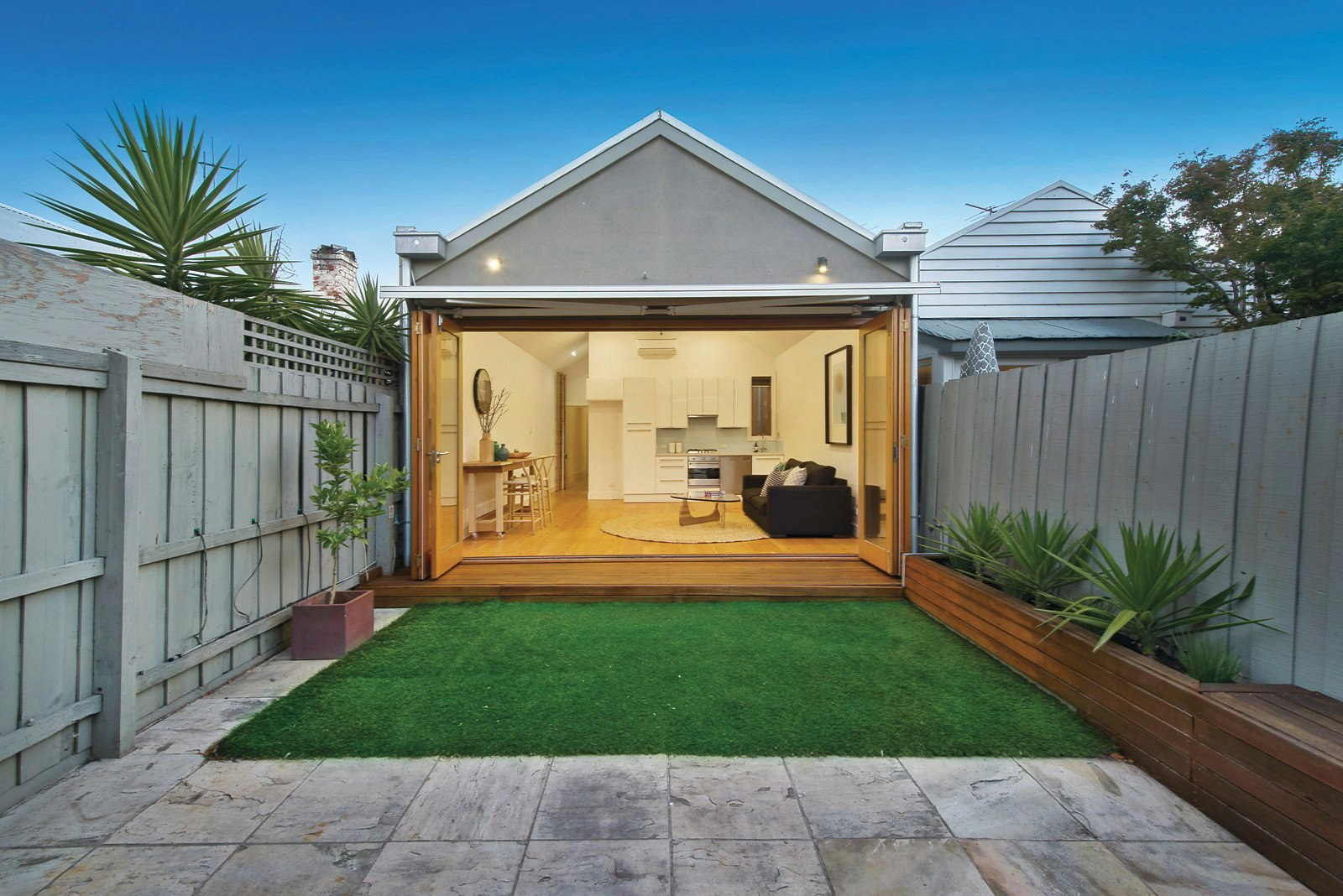 75 Little Page Street, Albert Park, VIC