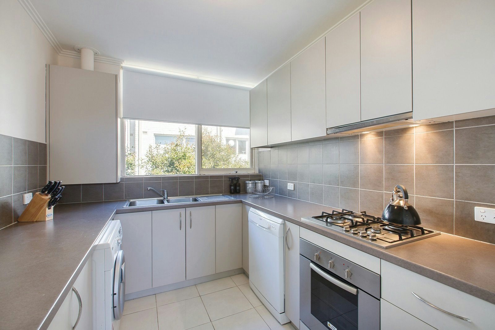 6/11a Pine Avenue, Elwood, VIC