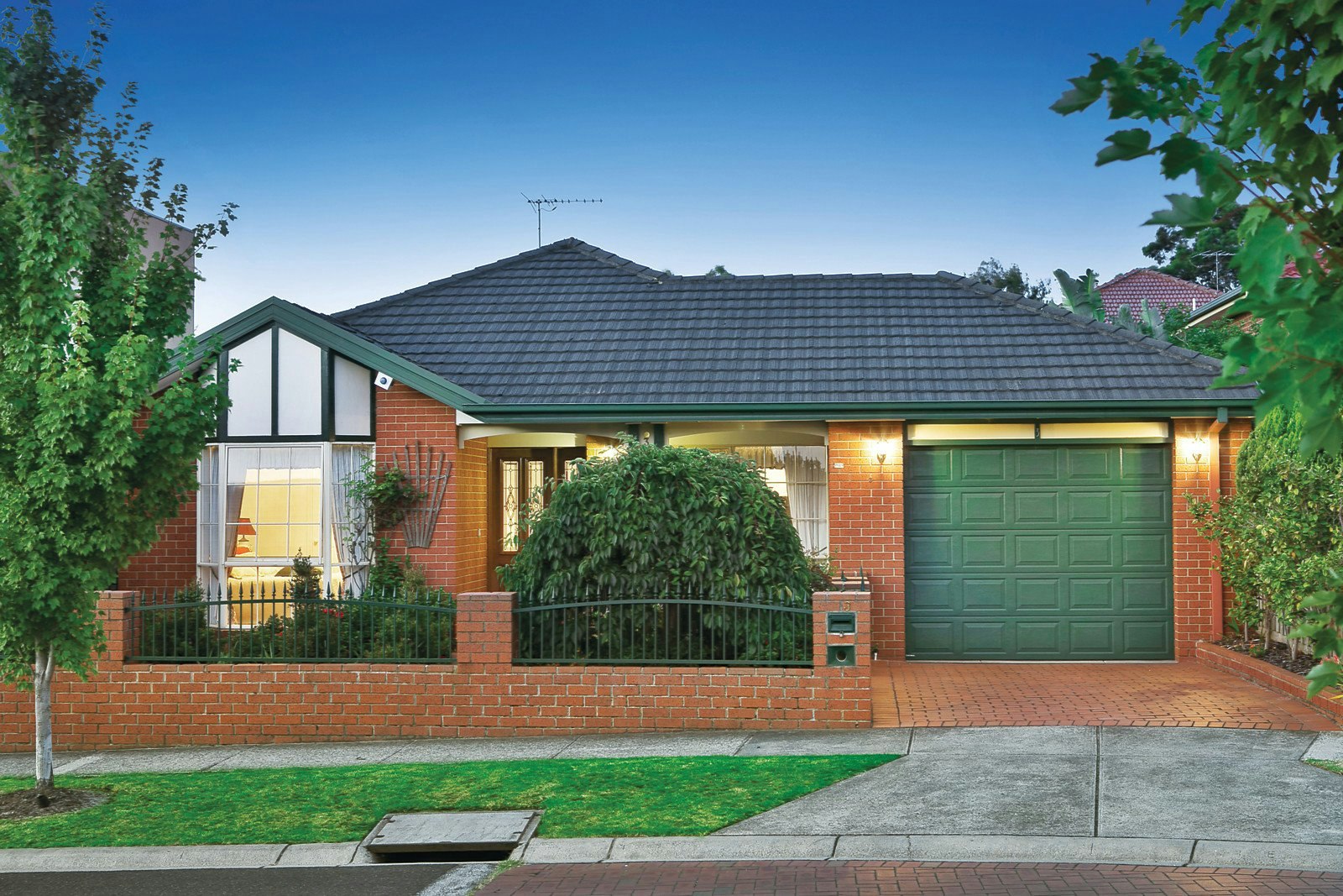 3 Wattlebird Court, Burwood, VIC