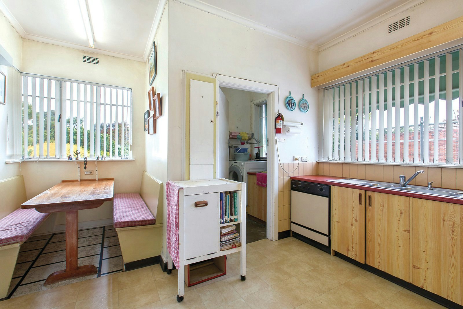 69 St Georges Crescent, Ashburton, VIC