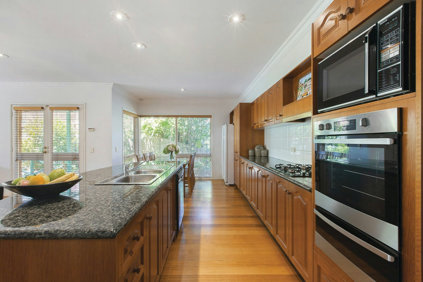 3 Wattlebird Court, Burwood, VIC