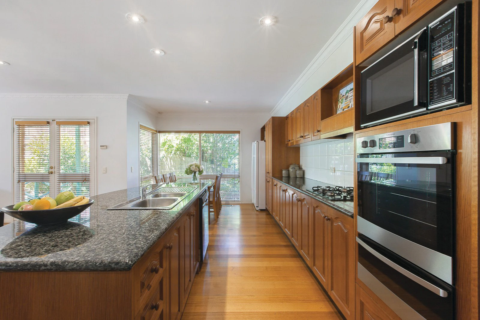 3 Wattlebird Court, Burwood, VIC