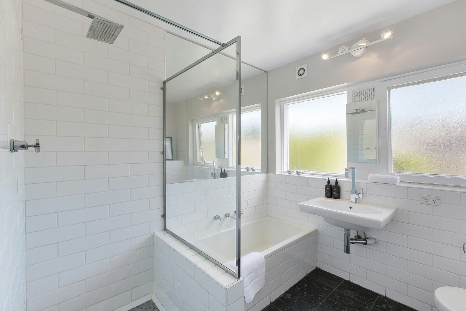 18/61 Kooyong Road, Armadale, VIC