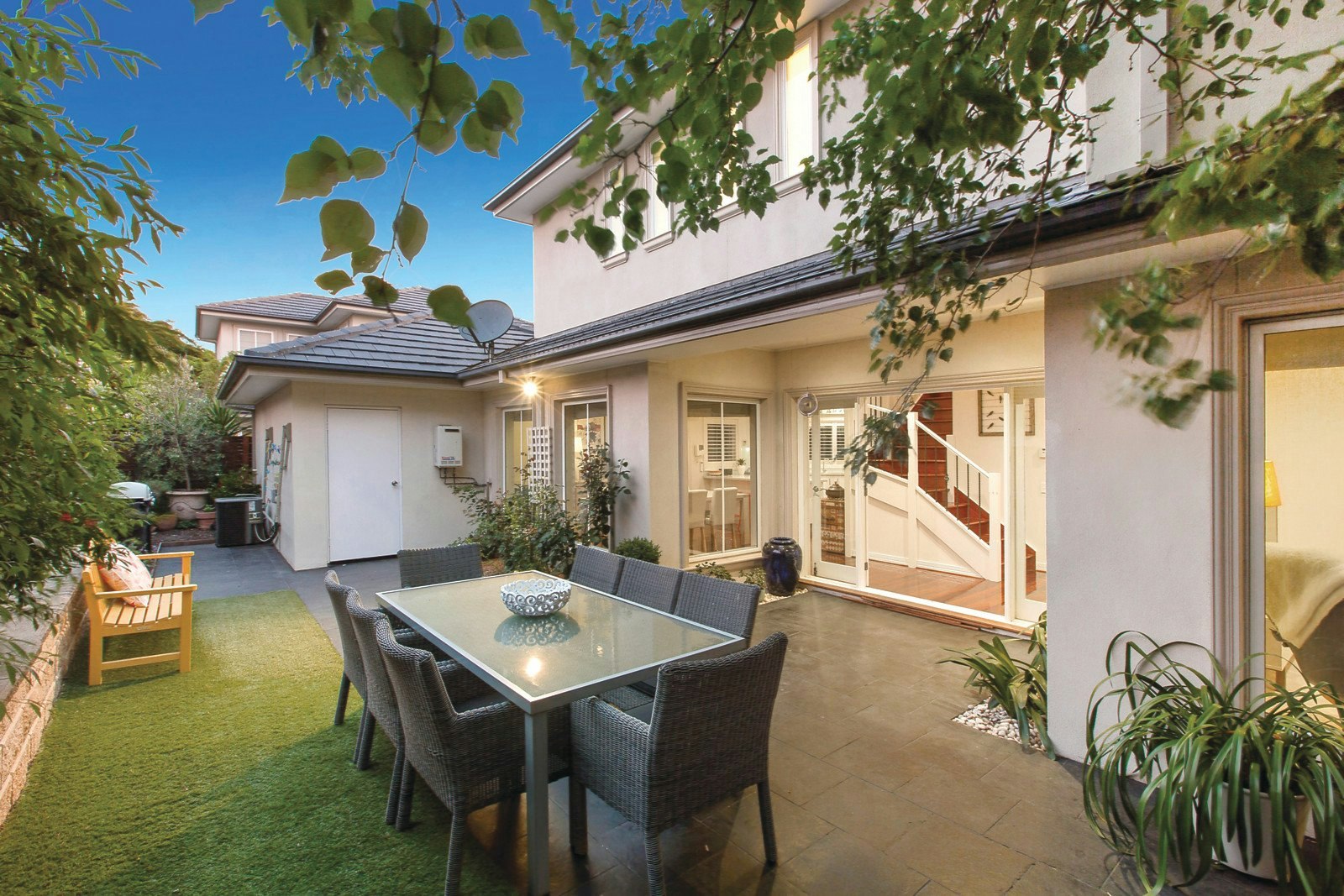 2/11 Peace Street, Glen Iris, VIC