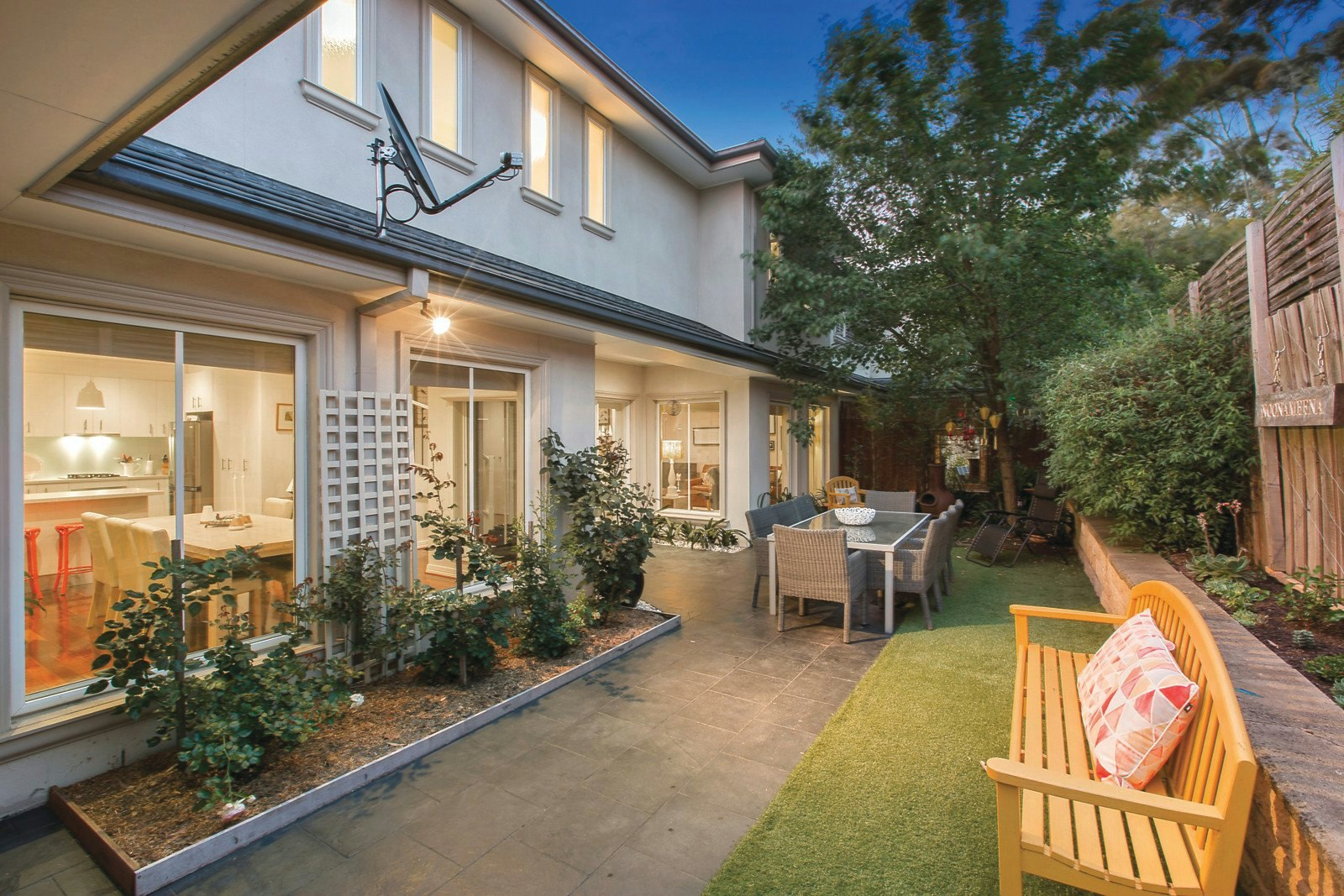 2/11 Peace Street, Glen Iris, VIC