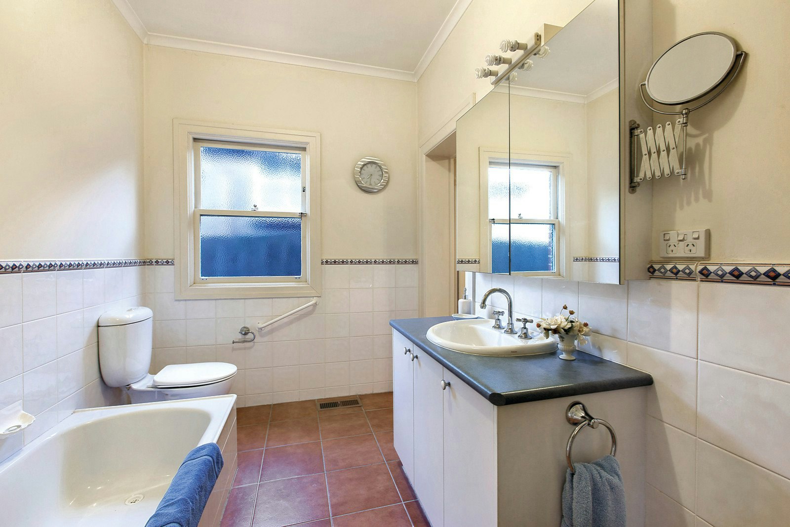 22 Allenby Road, Canterbury, VIC