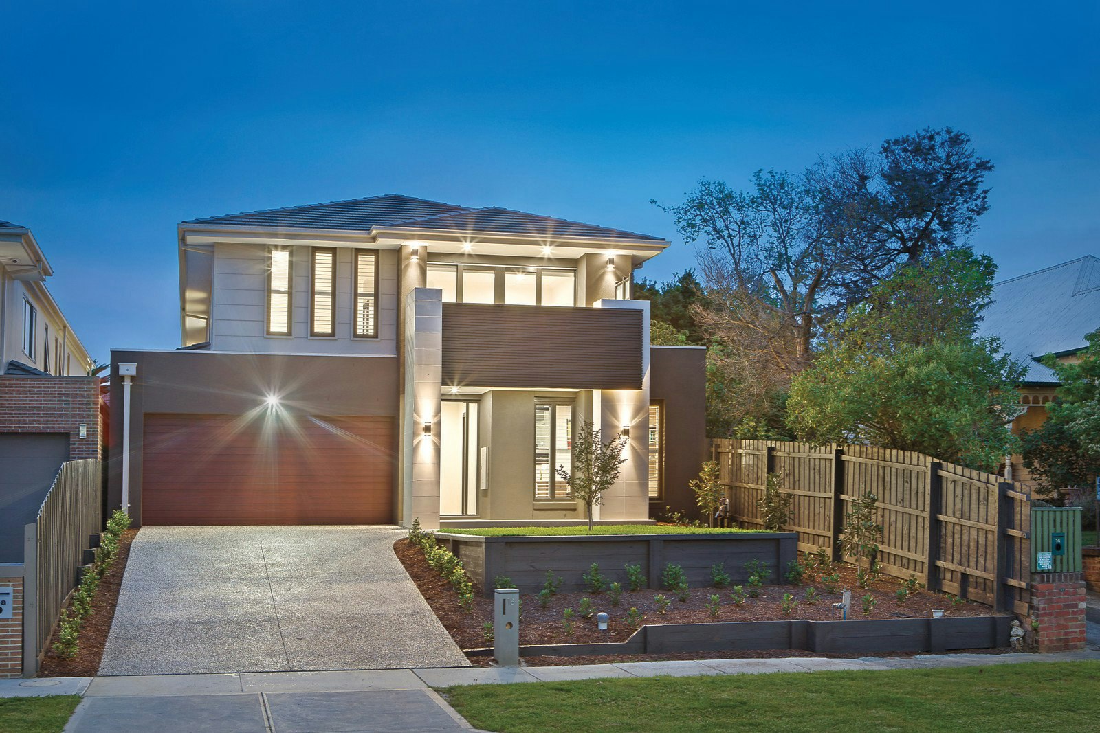 16 St Georges Avenue, Mont Albert, VIC