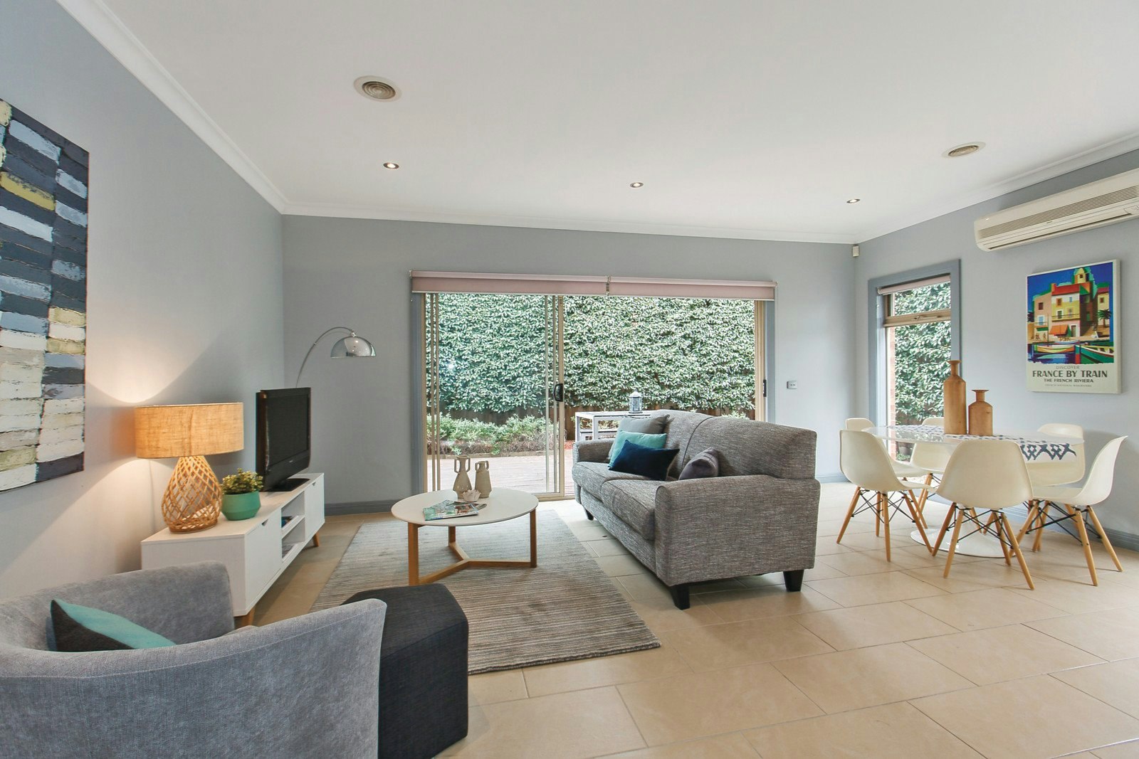 2/43 Warner Avenue, Ashburton, VIC