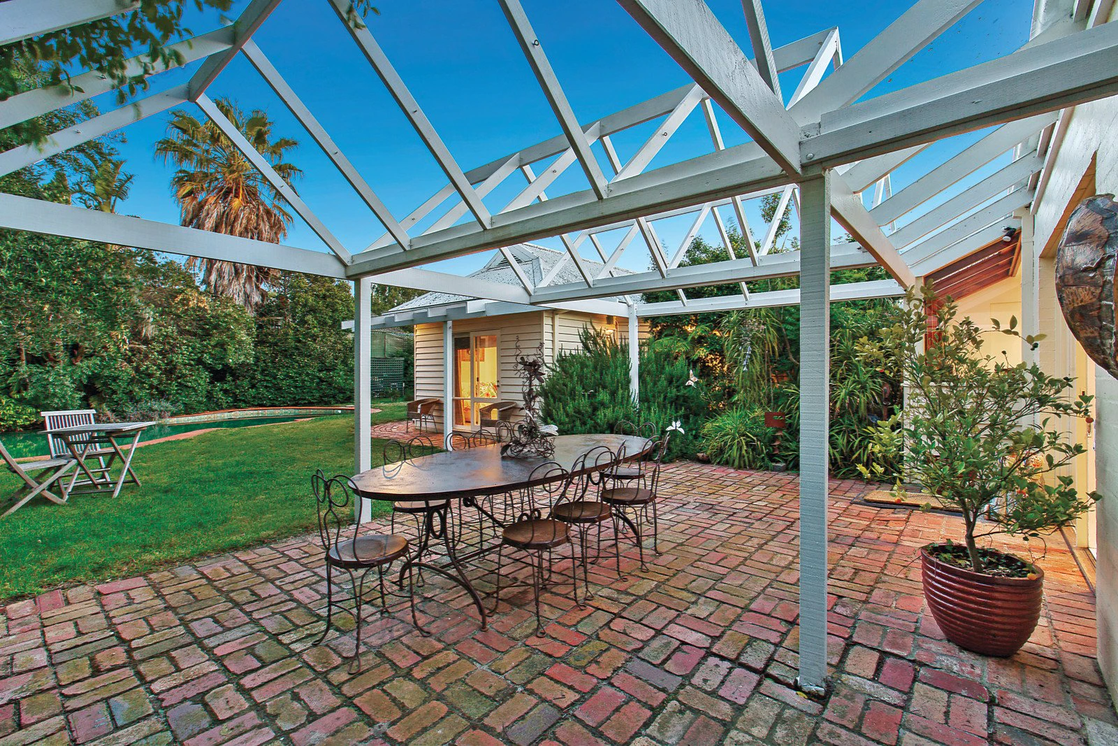 70 Roslyn Street, Brighton, VIC