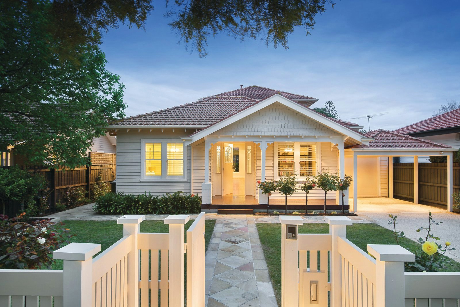 8 Lagnicourt Street, Hampton, VIC