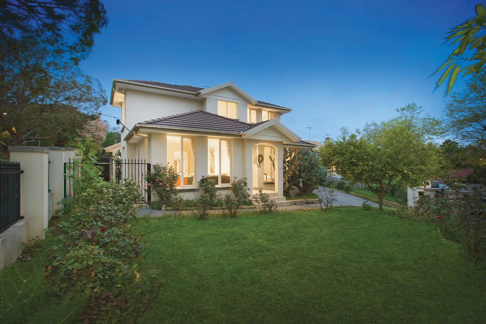 8 Rose Avenue, Surrey Hills, VIC