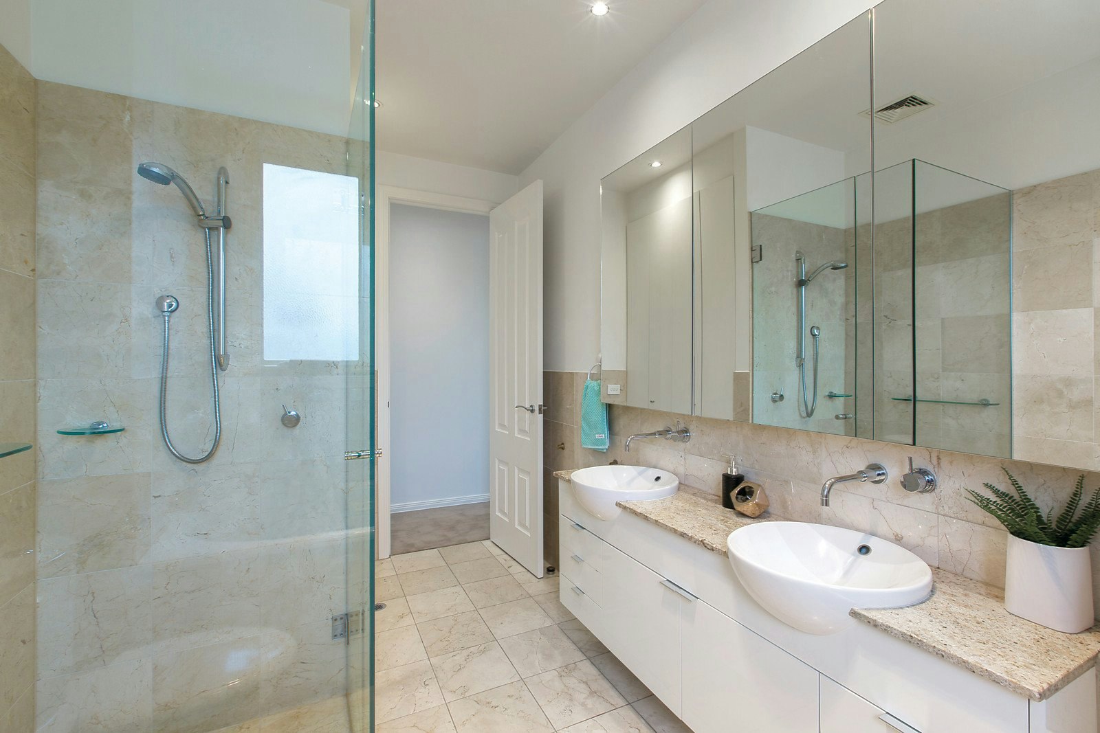 14/45 Marine Parade, St Kilda, VIC