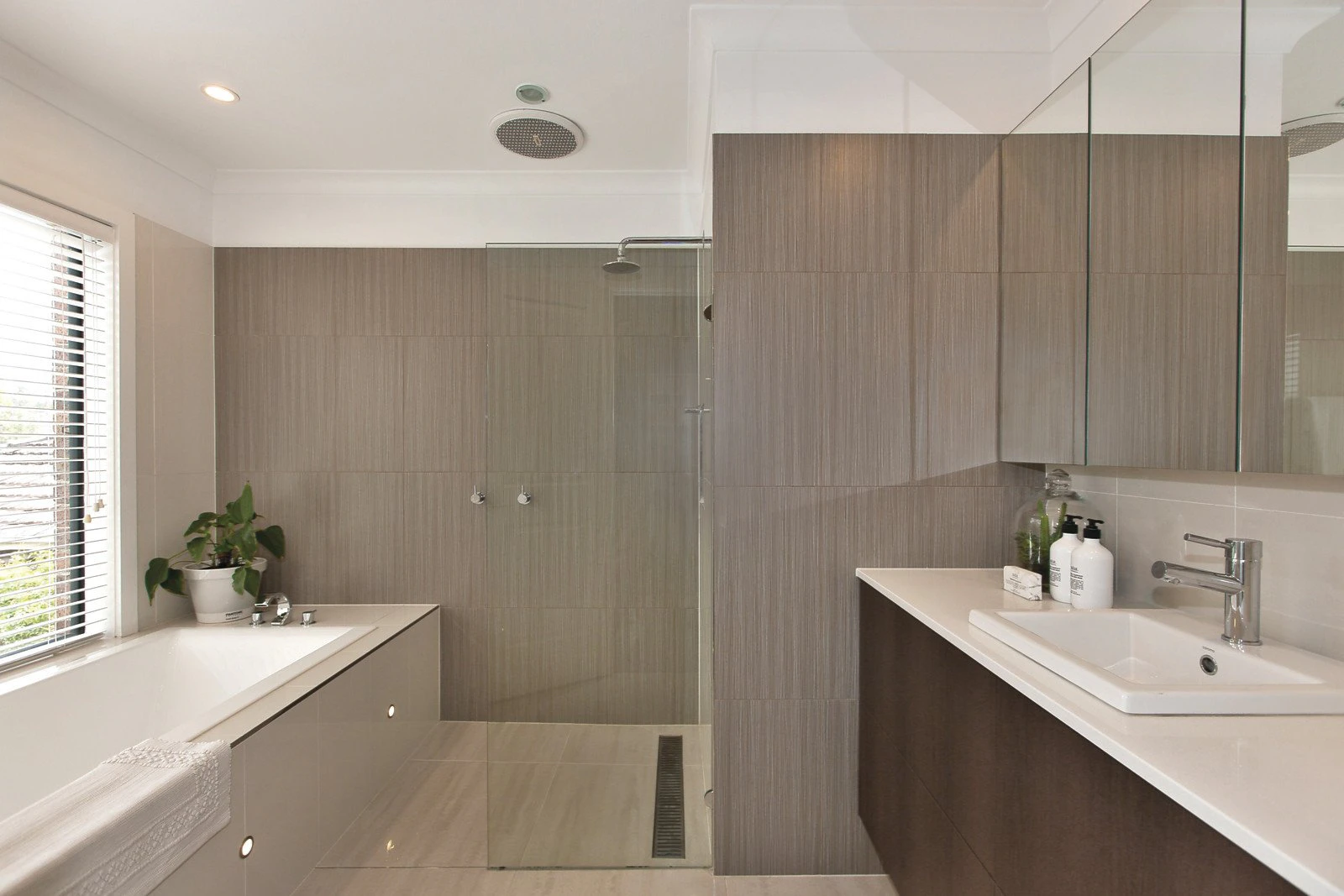 27 Arnold Road, Brighton East, VIC