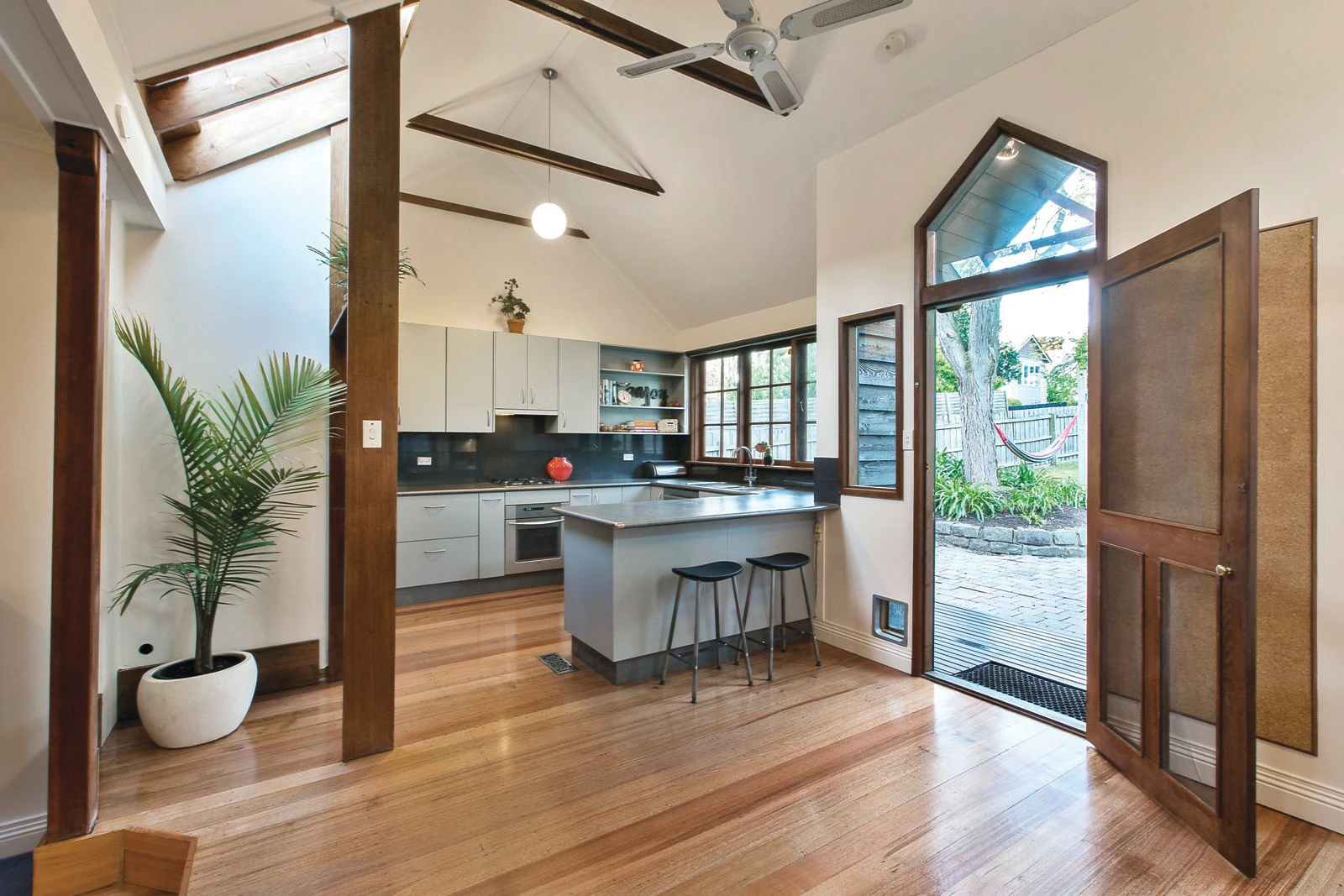 95 Guildford Road, Surrey Hills, VIC