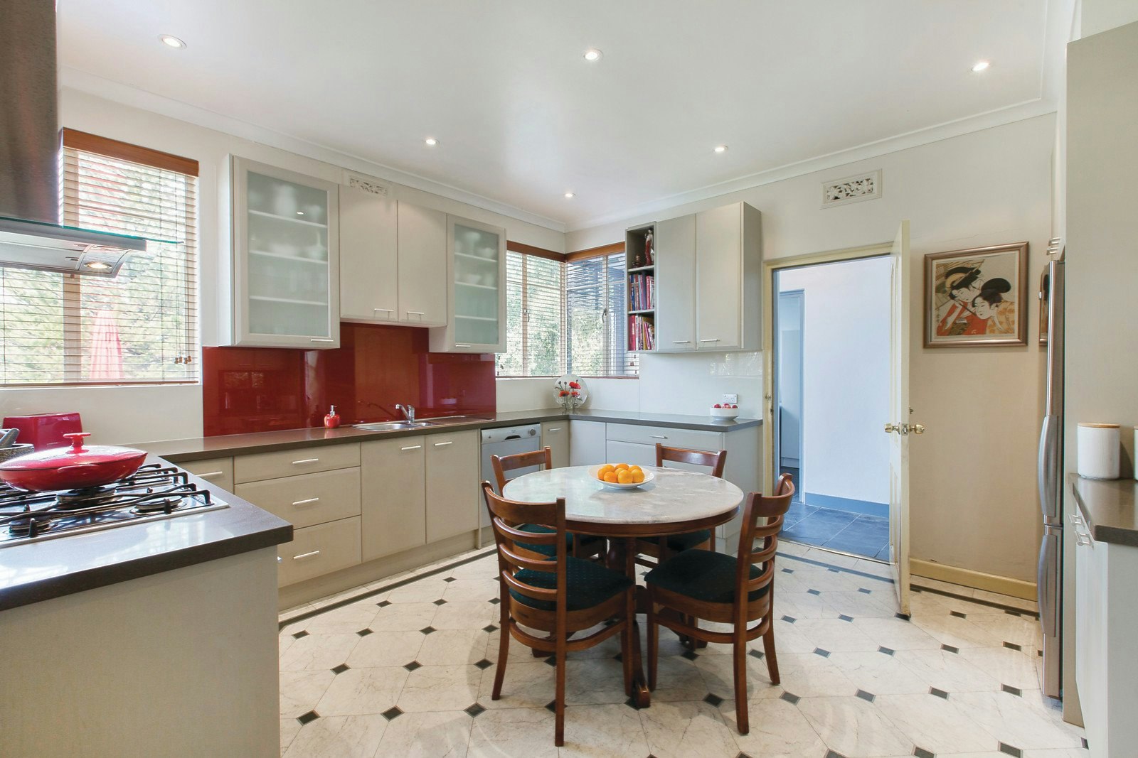 2 Bruce Street, Malvern East, VIC