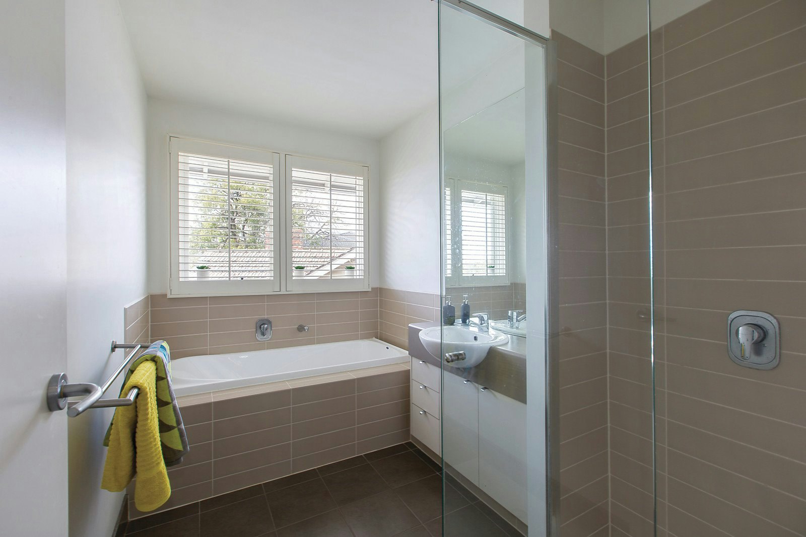 5a Gilbert Street, Mont Albert, VIC