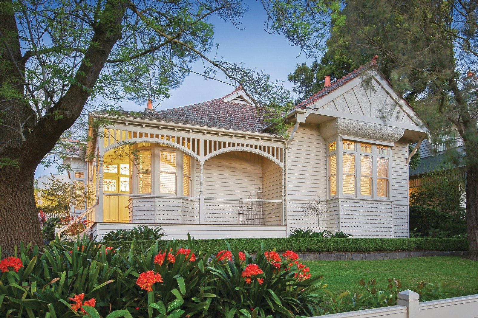 16 Margaret Street, Canterbury, VIC