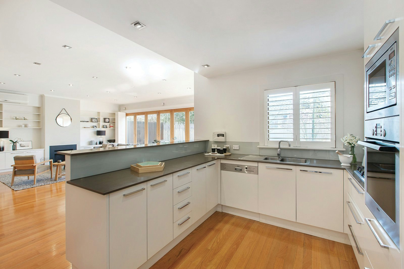 2/292 Tooronga Road, Glen Iris, VIC