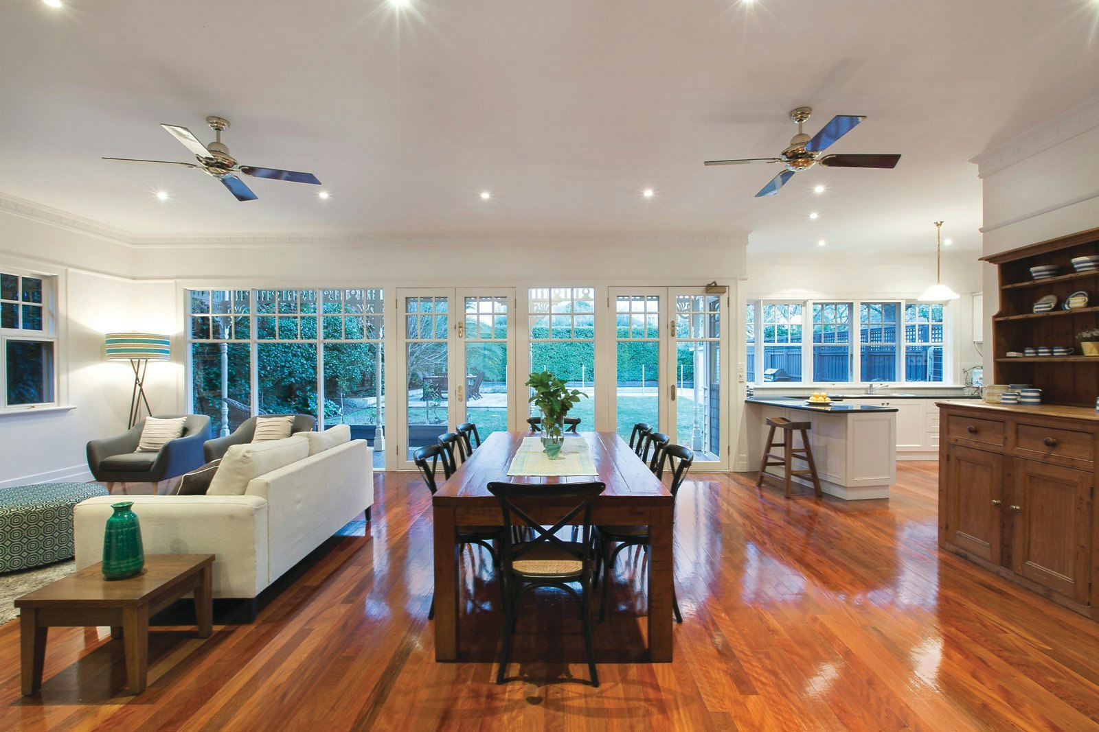 39 Middlesex Road, Surrey Hills, VIC