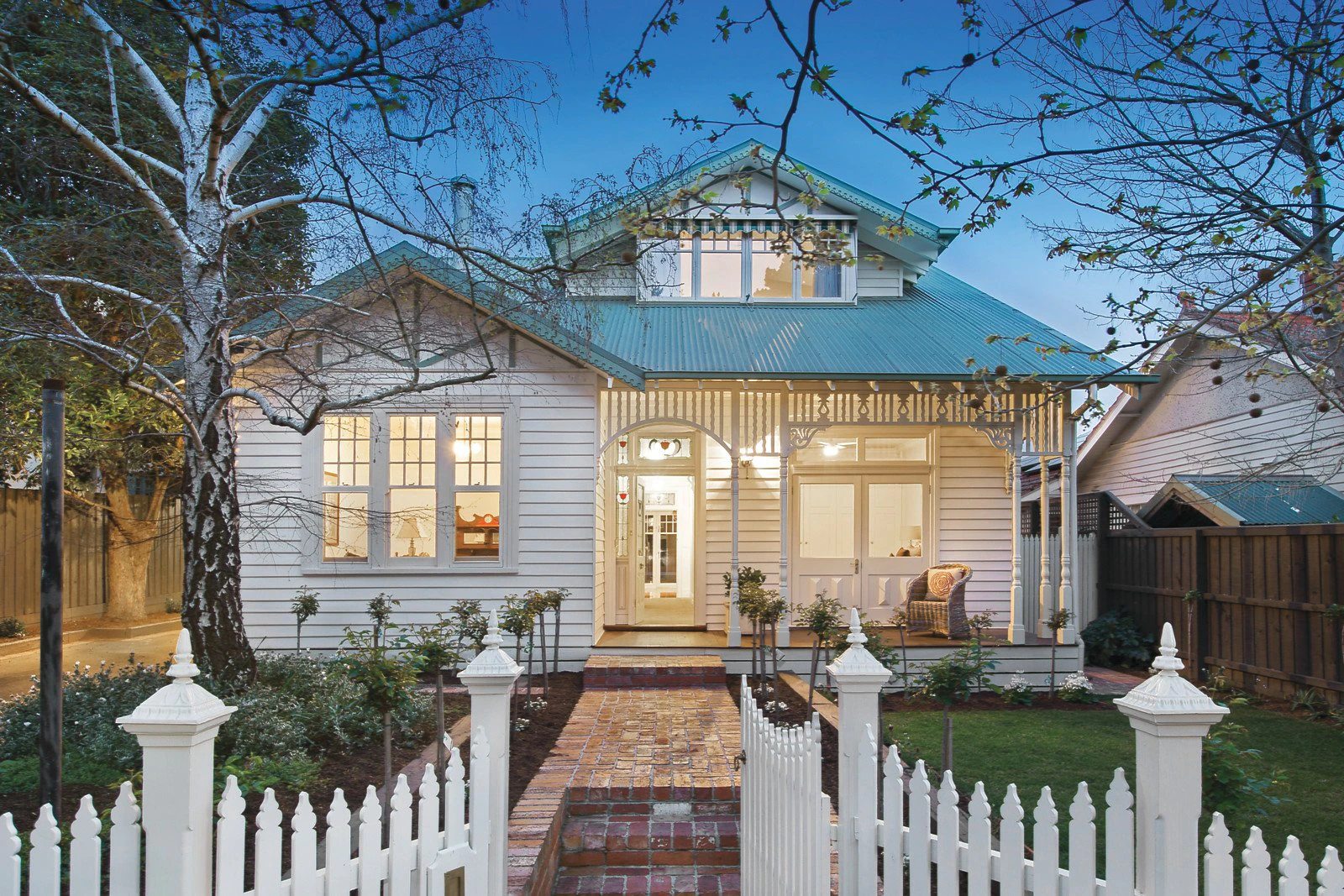 39 Middlesex Road, Surrey Hills, VIC