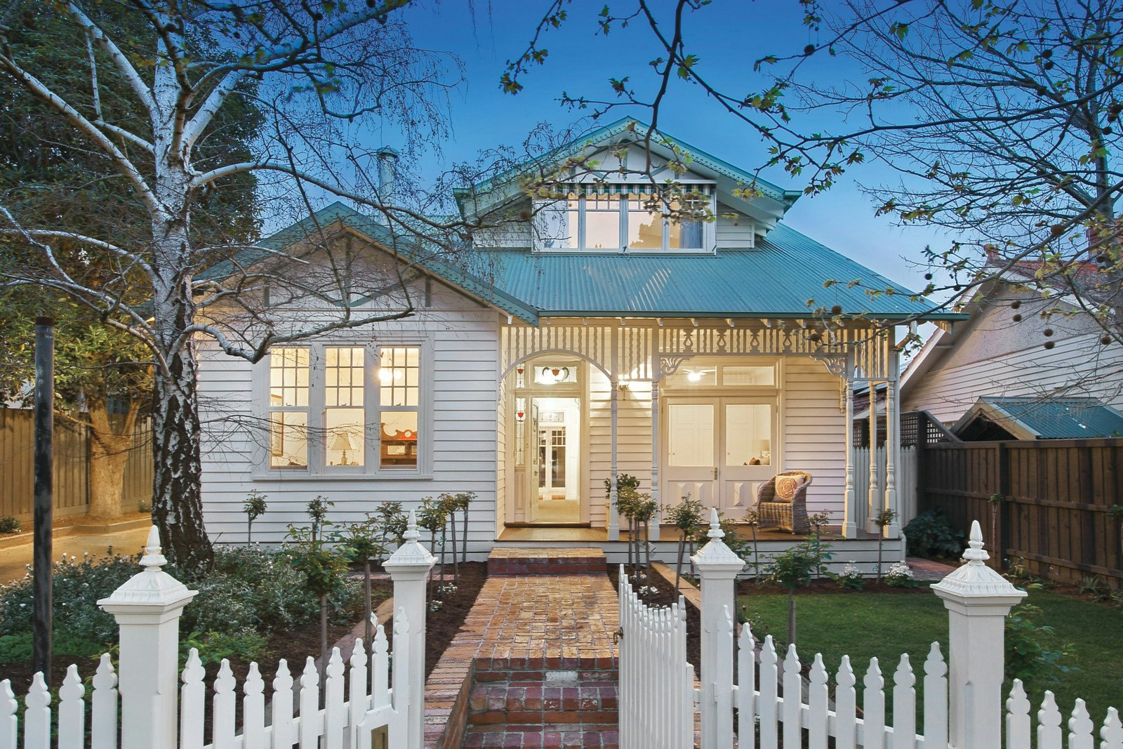 39 Middlesex Road, Surrey Hills, VIC
