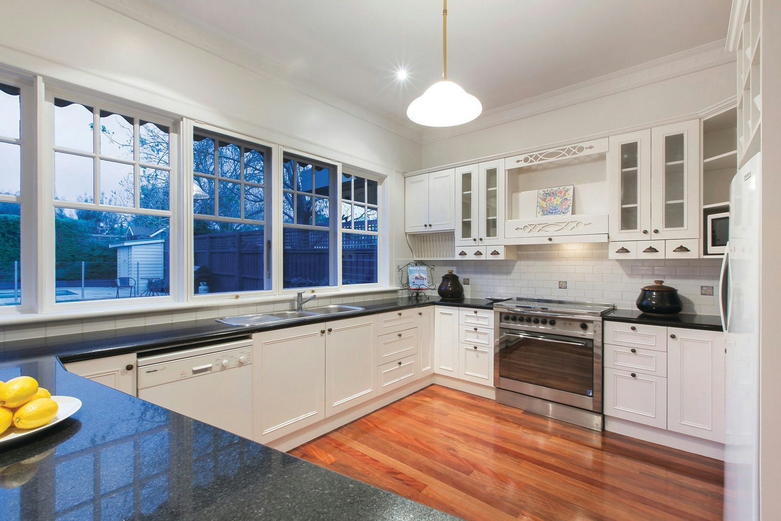 39 Middlesex Road, Surrey Hills, VIC