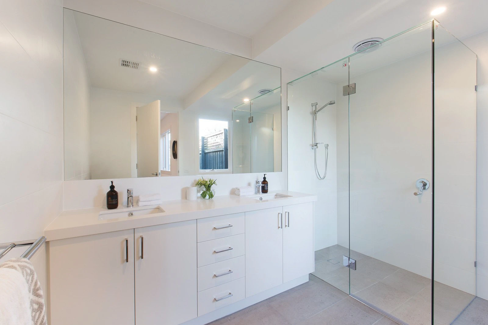 15 Devonshire Road, Malvern East, VIC