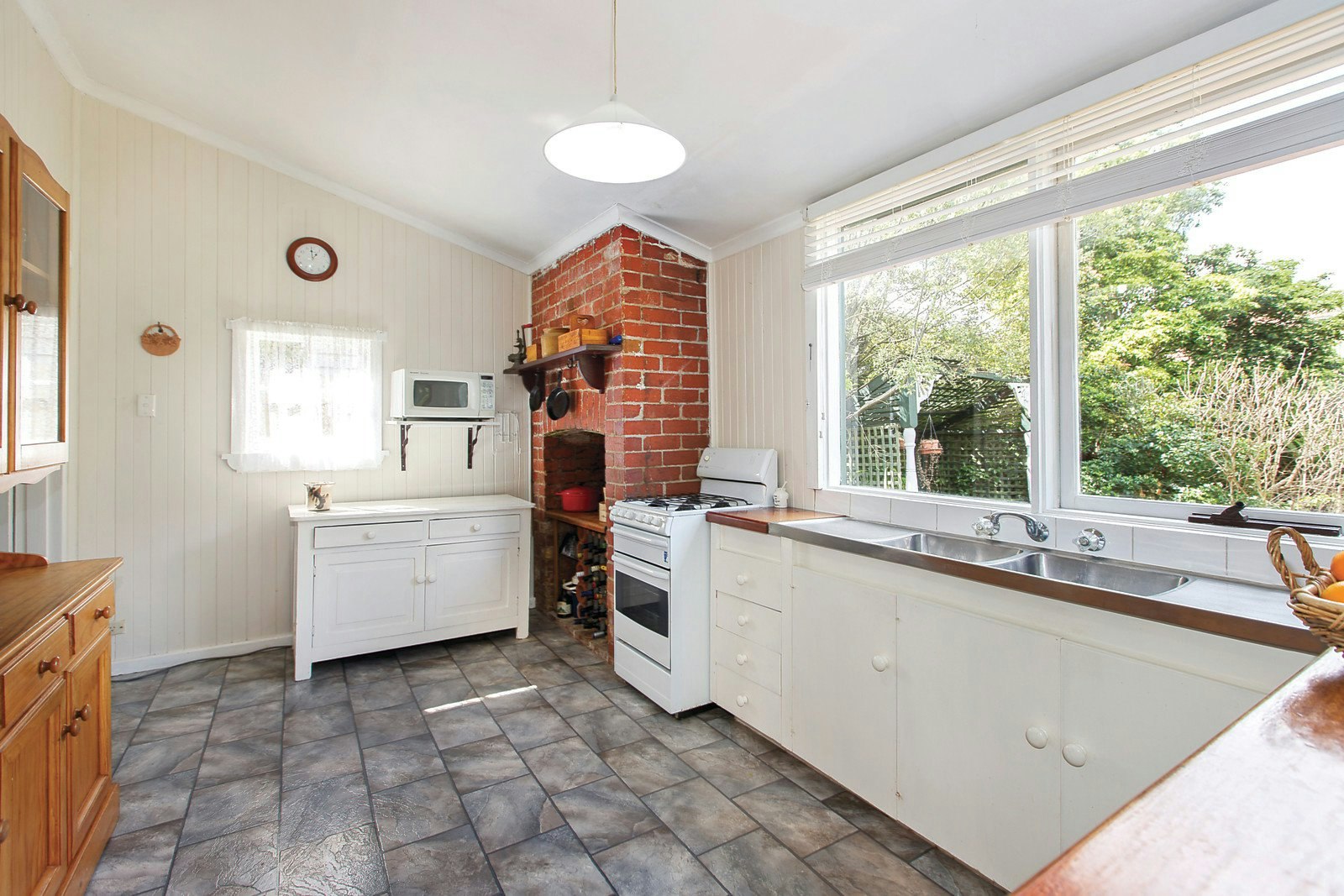 76 Sir Garnet Road, Surrey Hills, VIC