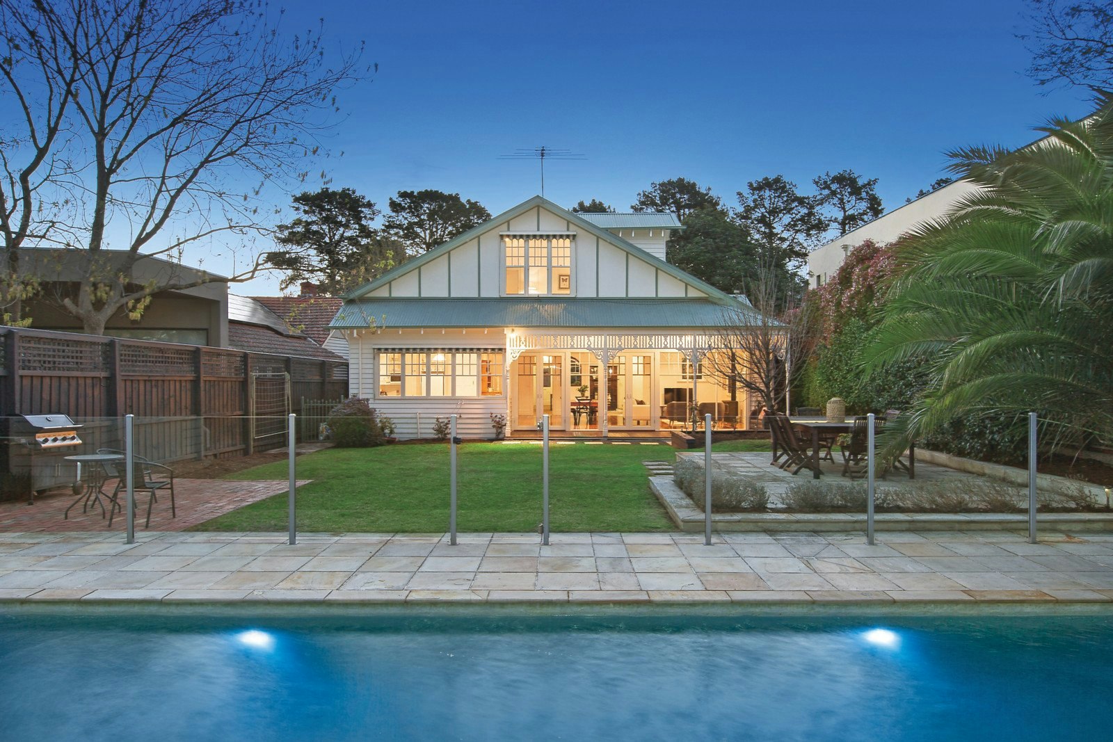 39 Middlesex Road, Surrey Hills, VIC