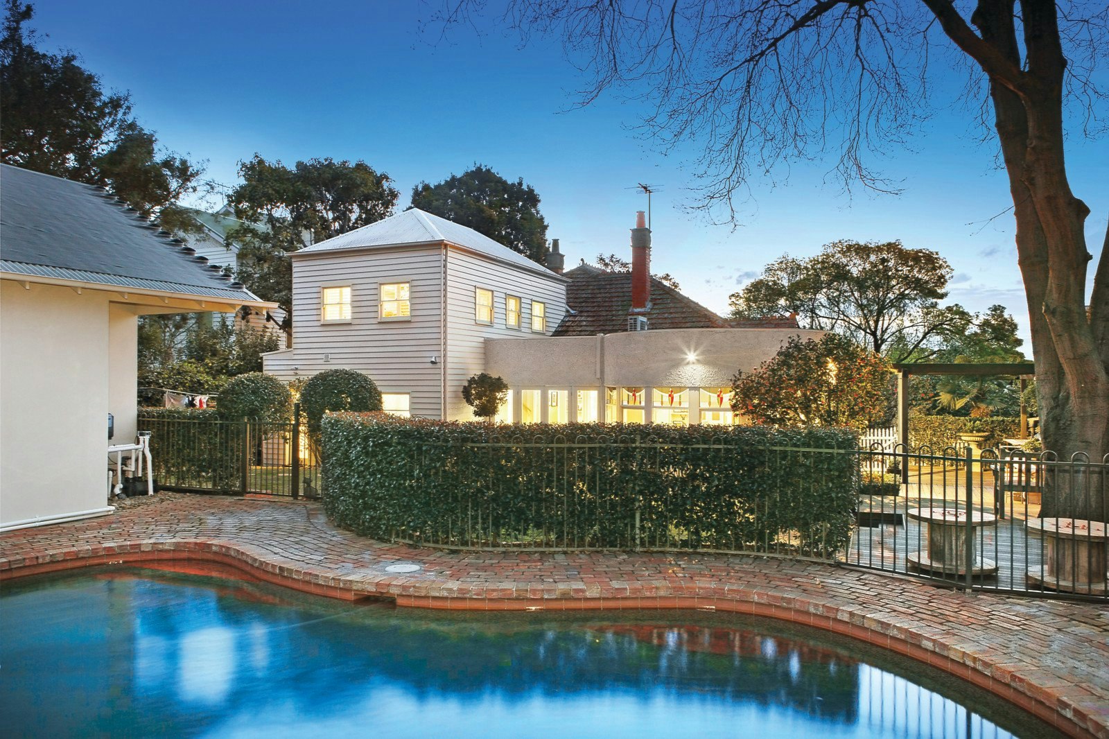 16 Margaret Street, Canterbury, VIC