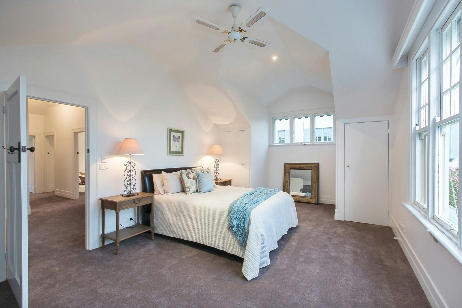 39 Middlesex Road, Surrey Hills, VIC