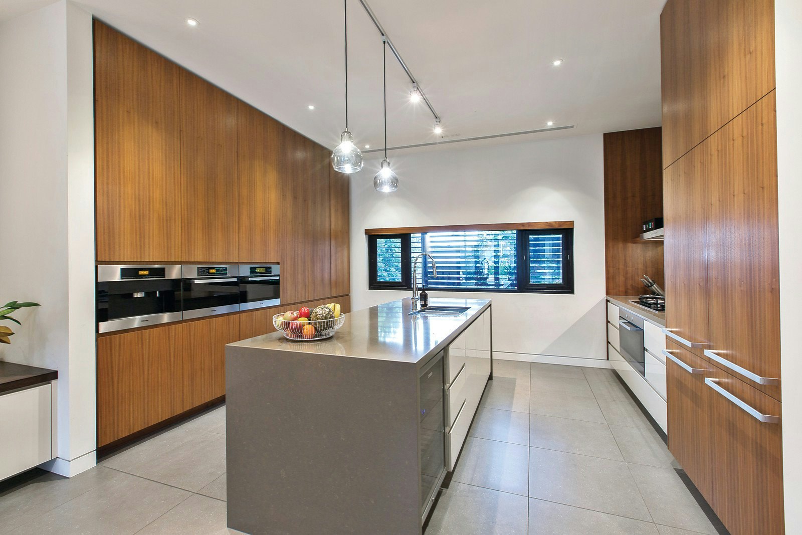 58 South Wharf Drive, Docklands, VIC