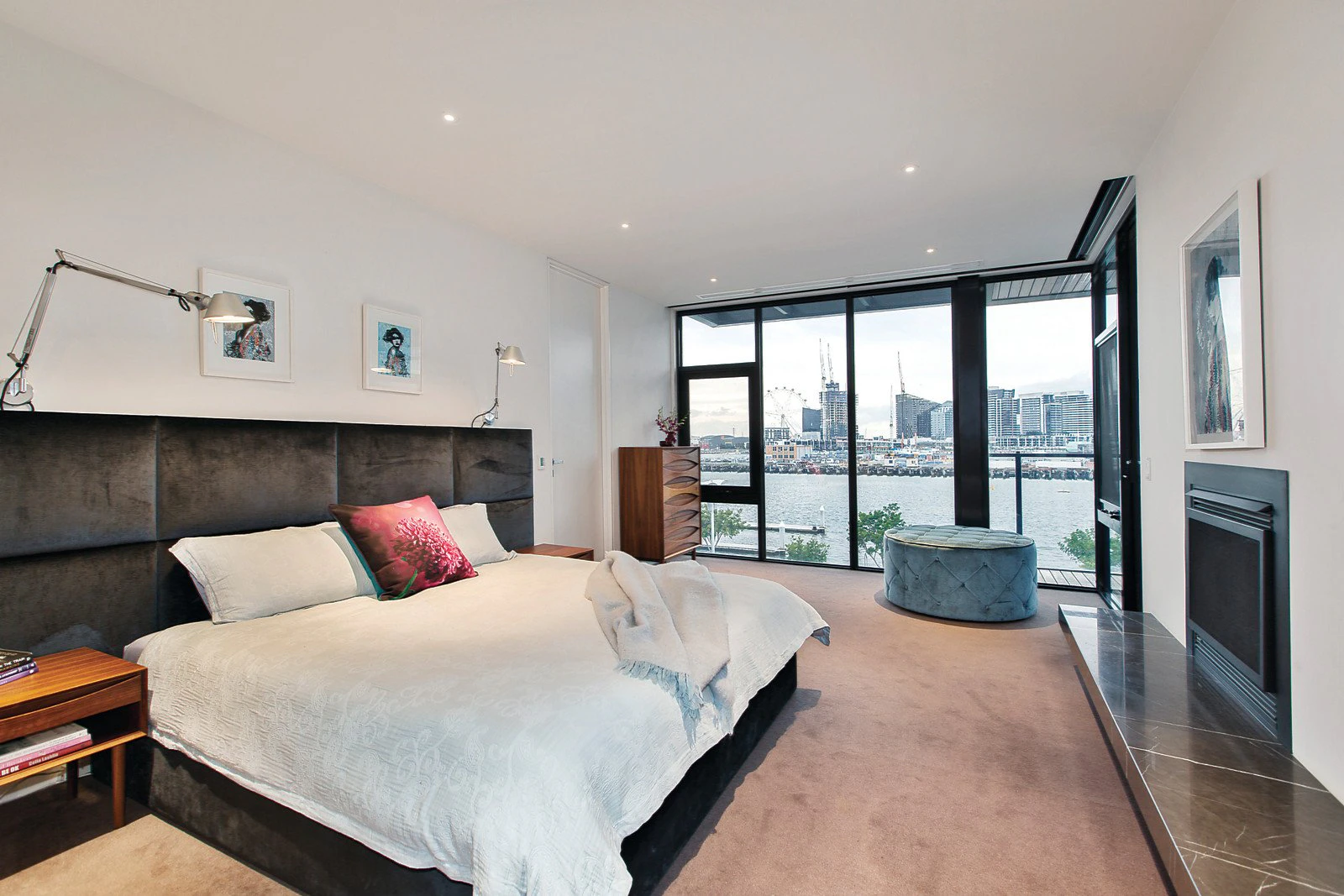 58 South Wharf Drive, Docklands, VIC