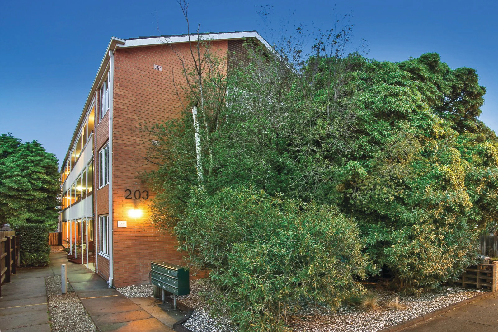 8/203 Auburn Road, Hawthorn, VIC