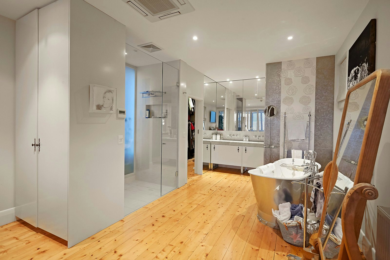 Residence 2, 242 Beaconsfield Parade, Middle Park, VIC