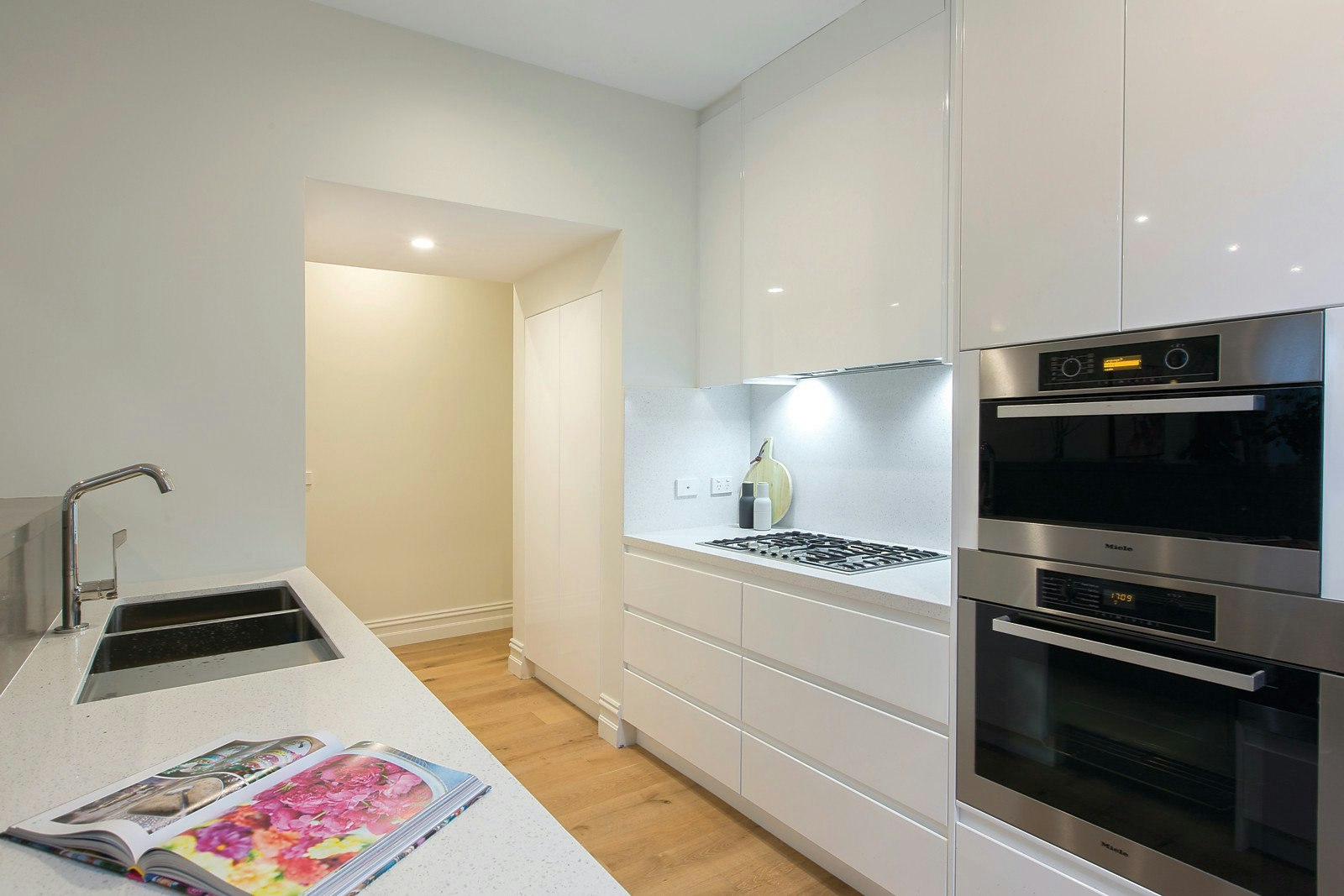 23 Stuart Street, Armadale, VIC