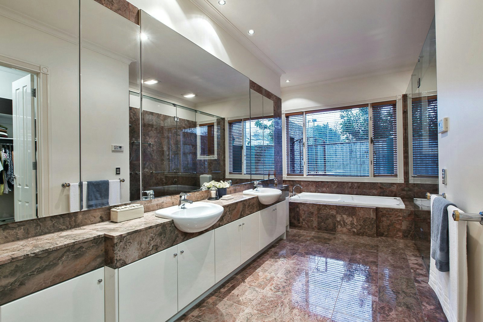 3 Monomeath Place, Canterbury, VIC