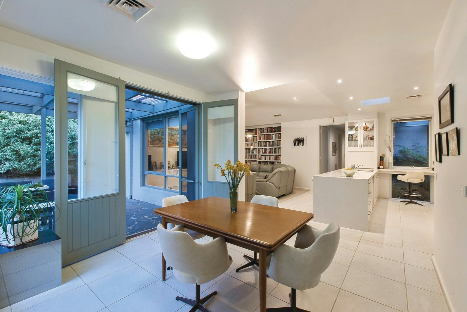 63 Leura Grove, Hawthorn East, VIC