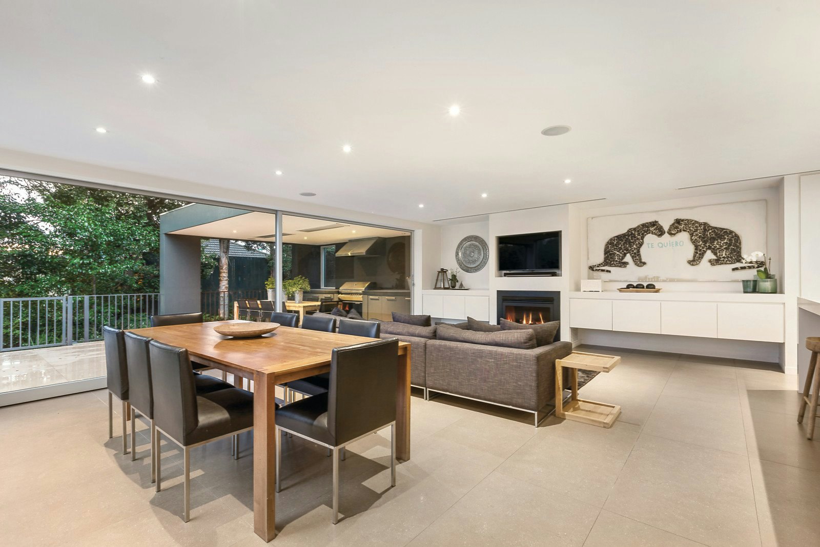 4 Myvore Court, Toorak, VIC