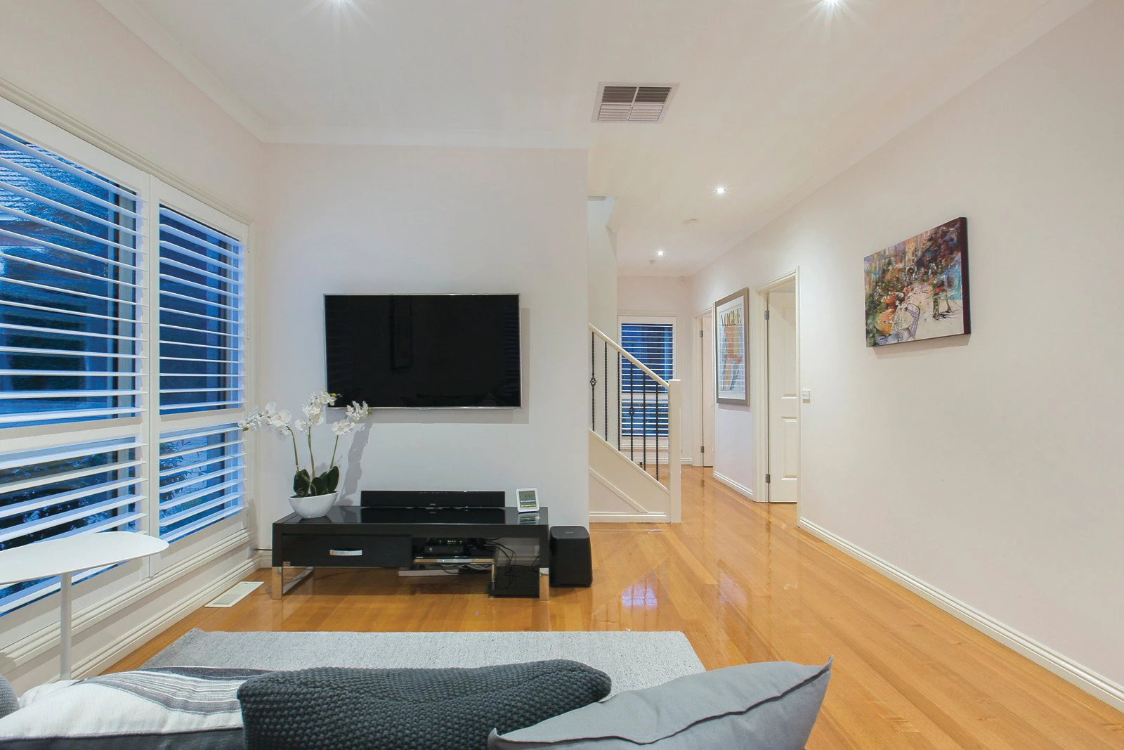 12a Aisbett Avenue, Camberwell, VIC