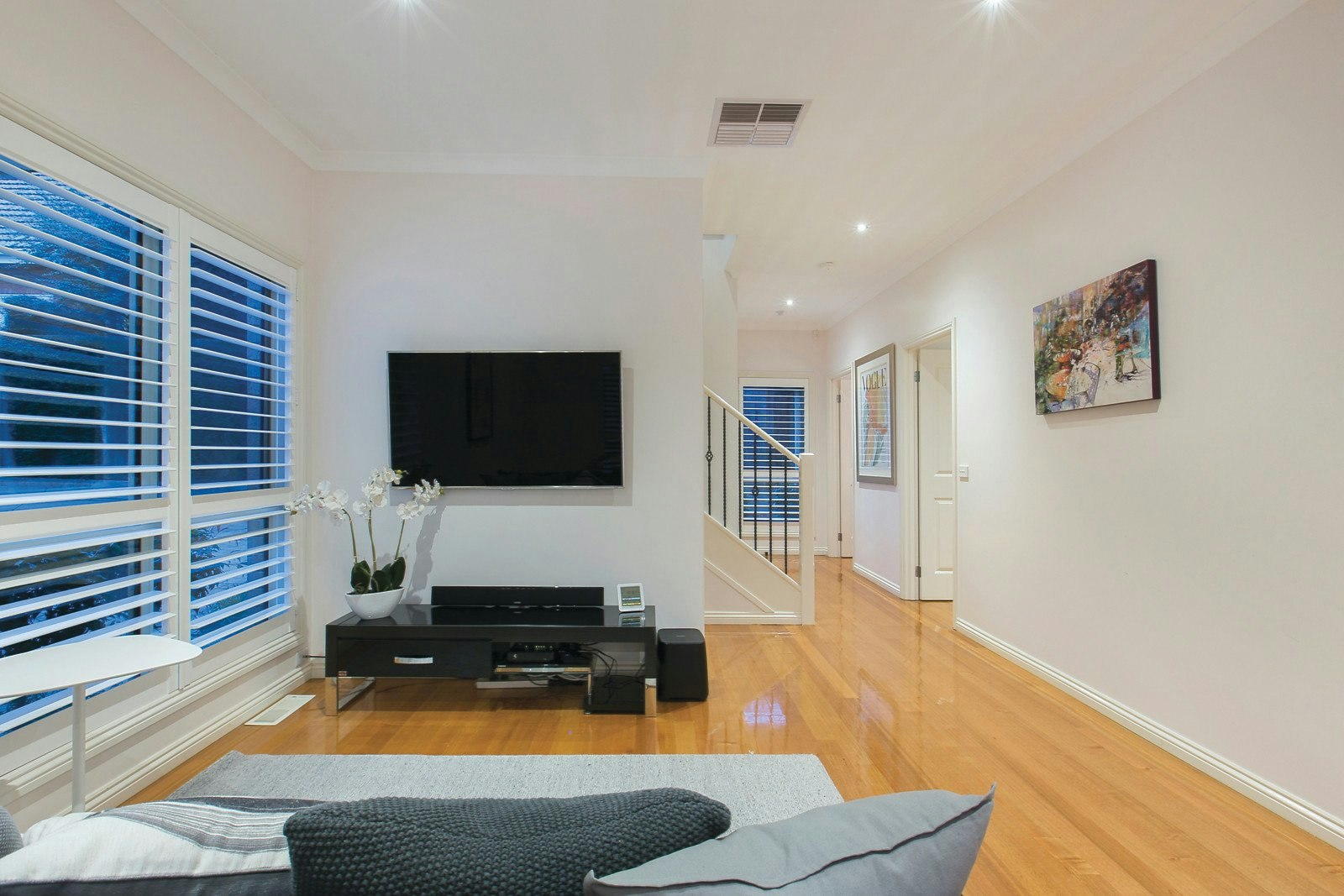 12a Aisbett Avenue, Camberwell, VIC